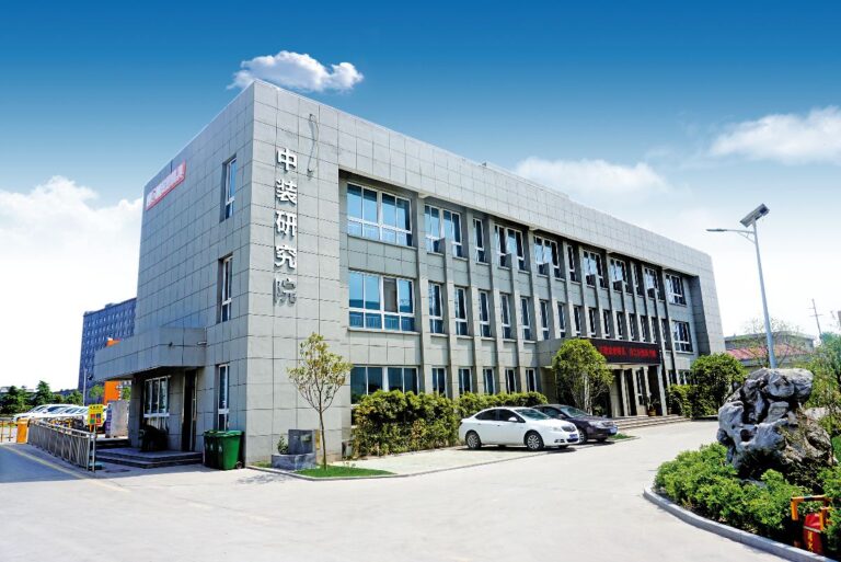 0412抱叉应用指南：块状物料回收与园林工况的一机多能之选